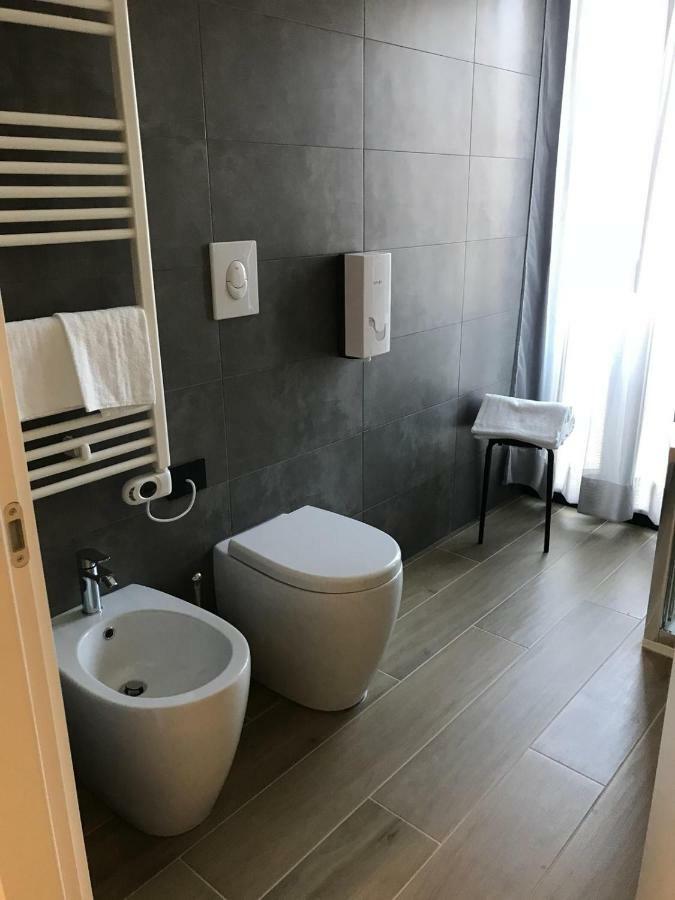 Roma Rooms アンコーナ エクステリア 写真