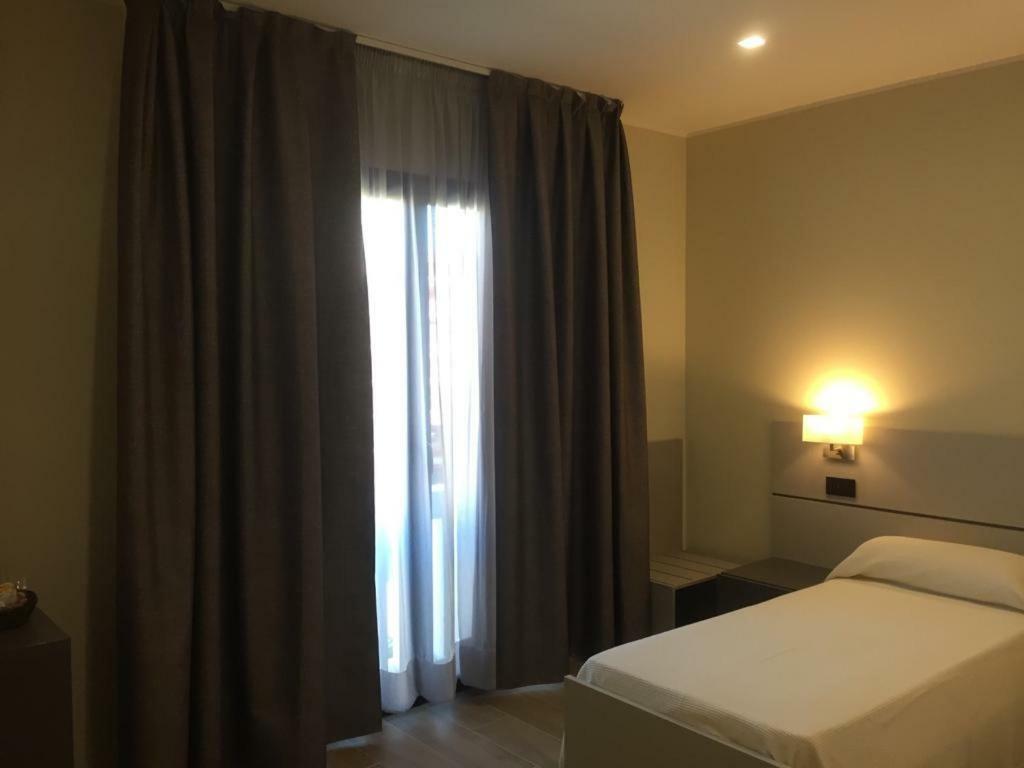 Roma Rooms アンコーナ エクステリア 写真